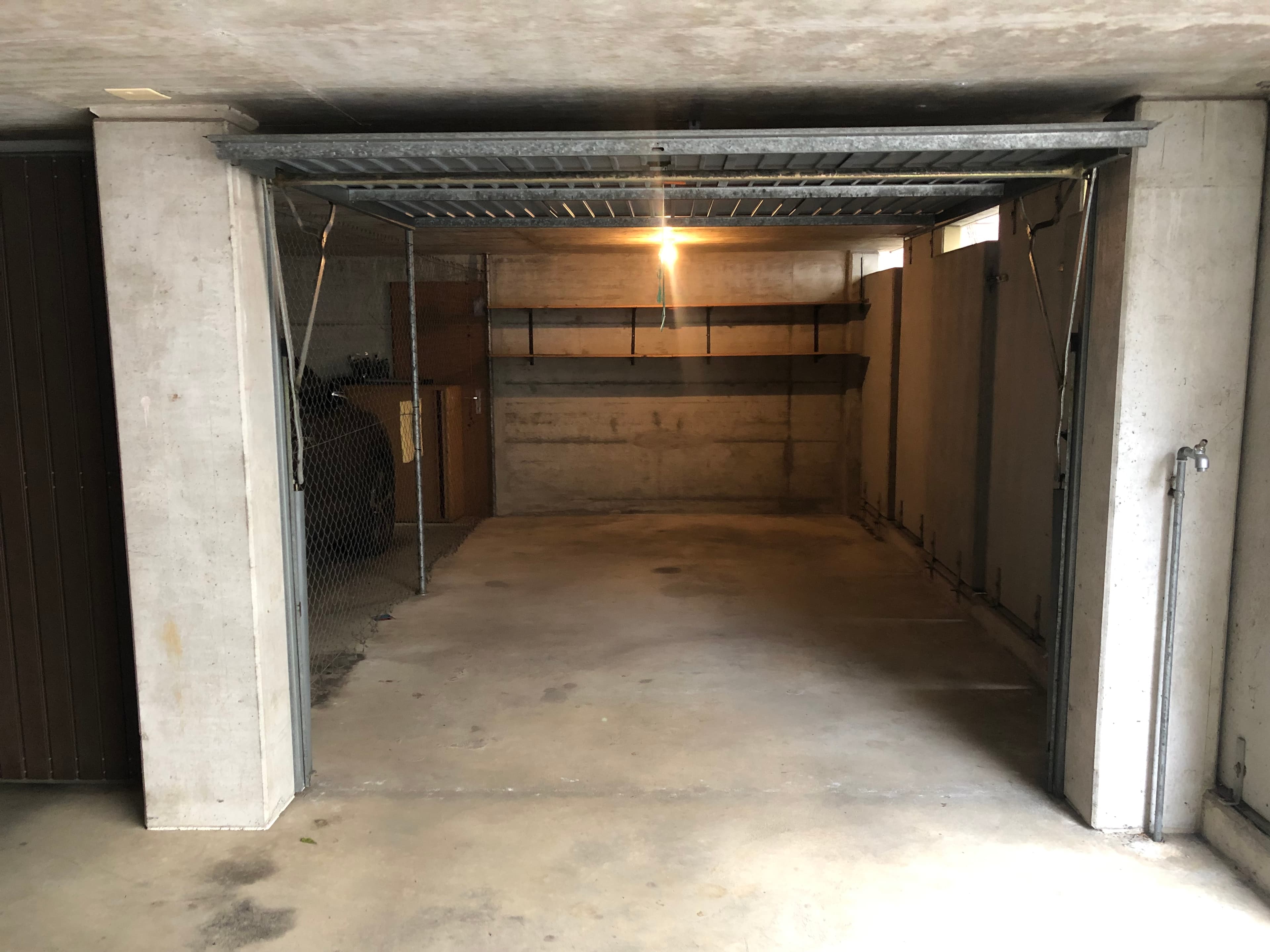 Garagenbox in Neuhausen